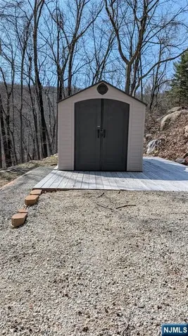 534 Hamburg Turnpike West Milford NJ 07480