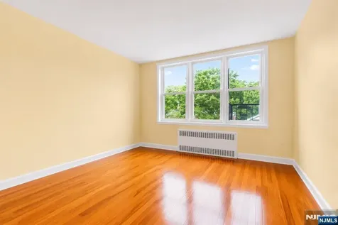 2160 Center Avenue Fort Lee NJ 07024