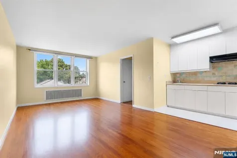 2160 Center Avenue Fort Lee NJ 07024