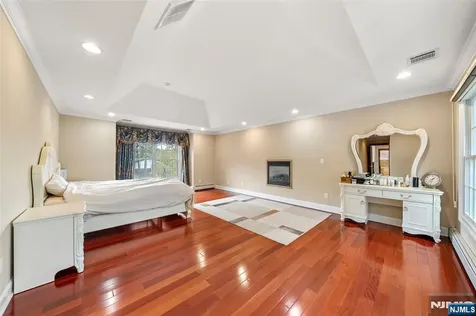 15 Harvard Street Closter NJ 07624