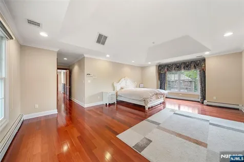 15 Harvard Street Closter NJ 07624