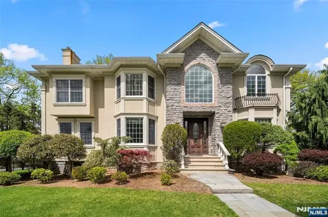 15 Harvard Street Closter NJ 07624