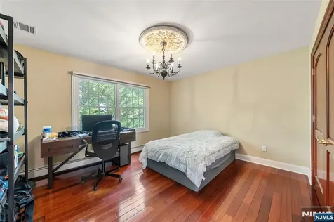 15 Harvard Street Closter NJ 07624