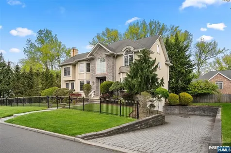 15 Harvard Street Closter NJ 07624