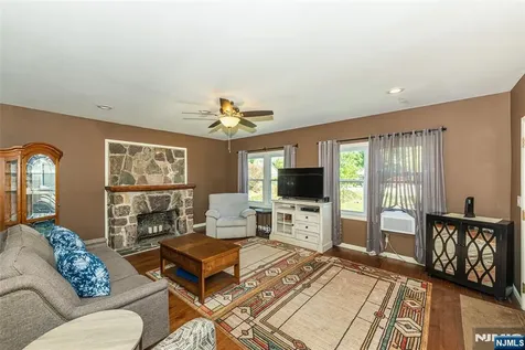 42 Main Beach Road Ringwood NJ 07456