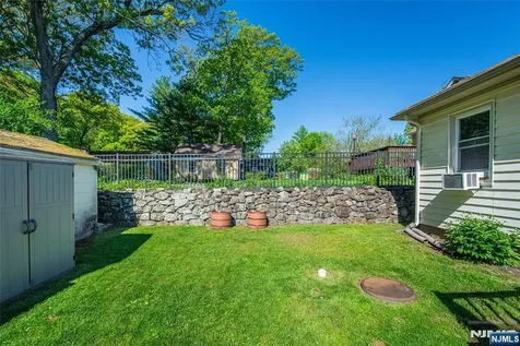 42 Main Beach Road Ringwood NJ 07456