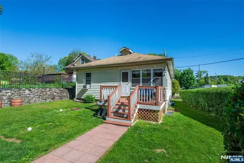 42 Main Beach Road Ringwood NJ 07456