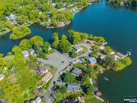 42 Main Beach Road Ringwood NJ 07456