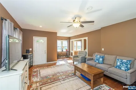 42 Main Beach Road Ringwood NJ 07456