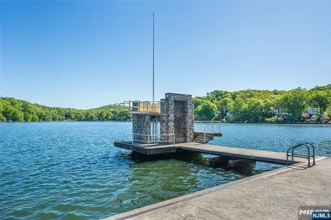 42 Main Beach Road Ringwood NJ 07456