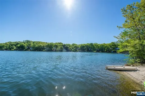 42 Main Beach Road Ringwood NJ 07456
