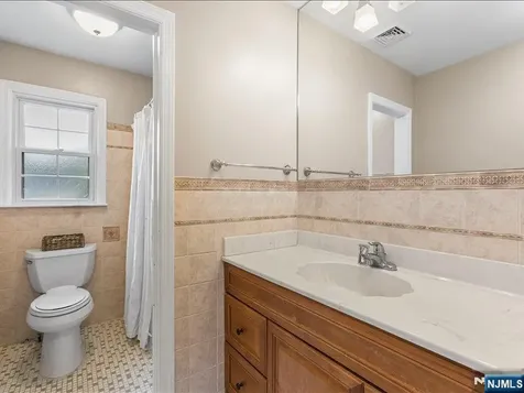 8 Madoc Trail Jefferson Township NJ 07438