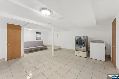 147 Clinton Avenue Clifton NJ 07011