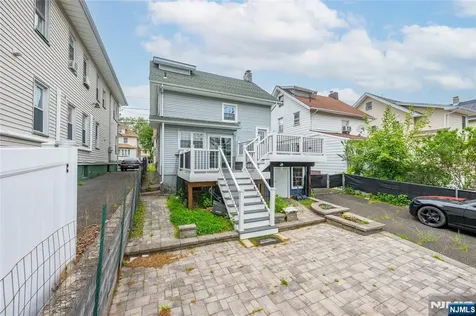 147 Clinton Avenue Clifton NJ 07011