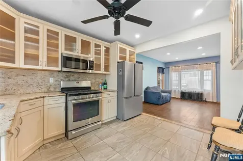147 Clinton Avenue Clifton NJ 07011