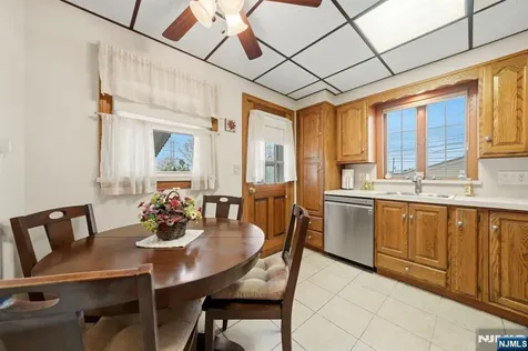 32 Crestwood Avenue Nutley NJ 07110
