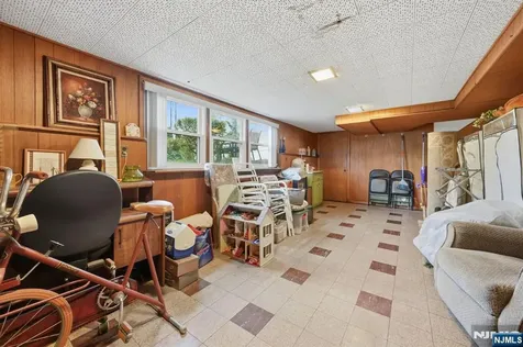 32 Crestwood Avenue Nutley NJ 07110