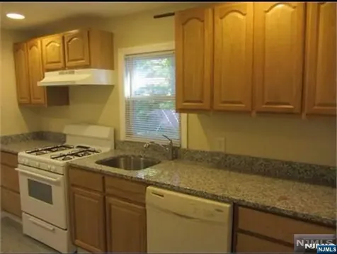 421 Riverside Drive Wayne NJ 07470