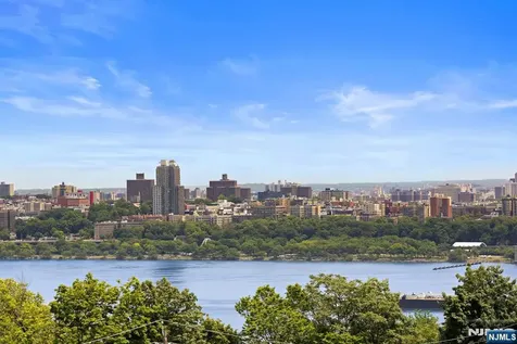 900 Palisade Avenue Fort Lee NJ 07024