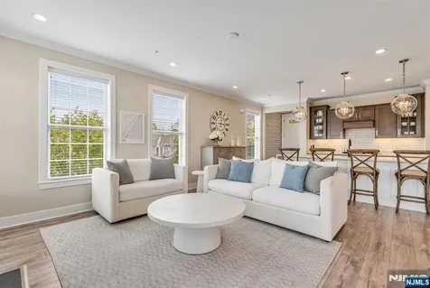 137 Aspen Drive Cedar Grove NJ 07009