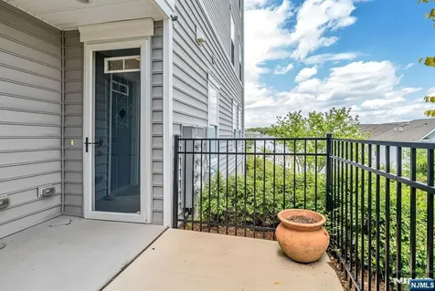 137 Aspen Drive Cedar Grove NJ 07009