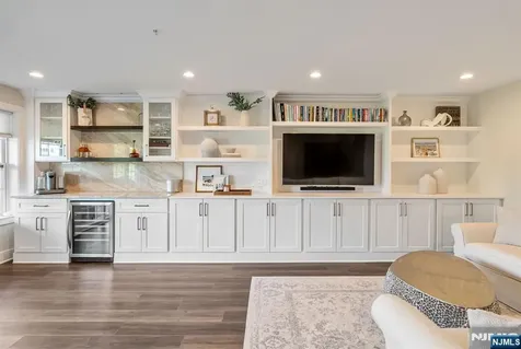 137 Aspen Drive Cedar Grove NJ 07009