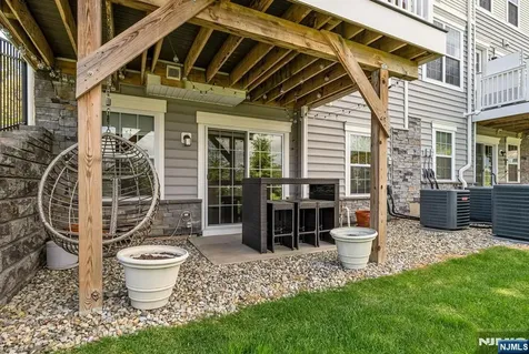 137 Aspen Drive Cedar Grove NJ 07009