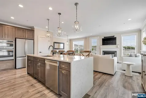 137 Aspen Drive Cedar Grove NJ 07009