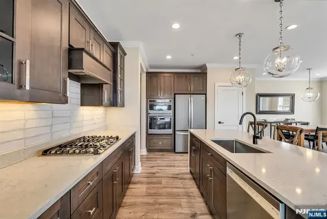 137 Aspen Drive Cedar Grove NJ 07009