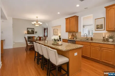 8 Overlook Drive Riverdale Borough NJ 07457