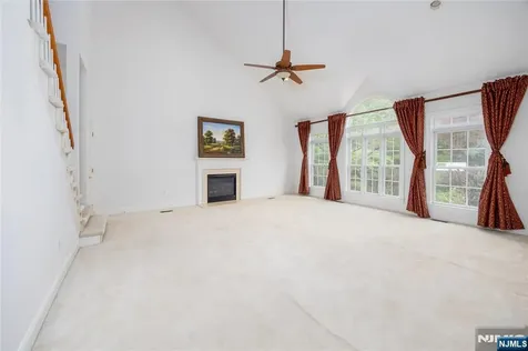 8 Overlook Drive Riverdale Borough NJ 07457
