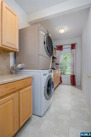 8 Overlook Drive Riverdale Borough NJ 07457