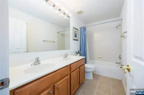 8 Overlook Drive Riverdale Borough NJ 07457