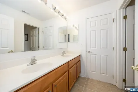 8 Overlook Drive Riverdale Borough NJ 07457