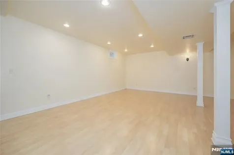 8 Overlook Drive Riverdale Borough NJ 07457
