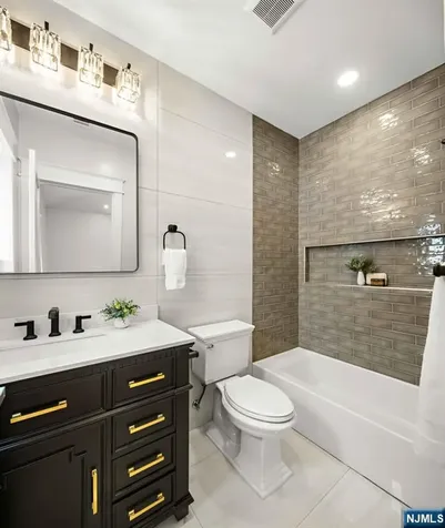 14 Beechwood Road Ho-ho-kus NJ 07423