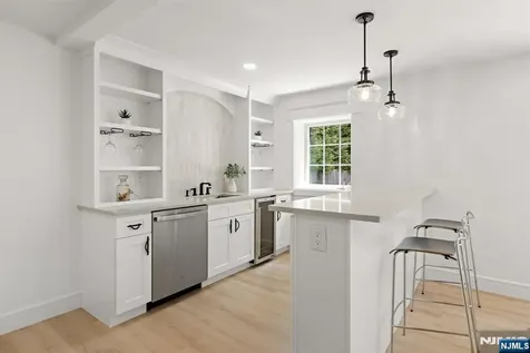 14 Beechwood Road Ho-ho-kus NJ 07423