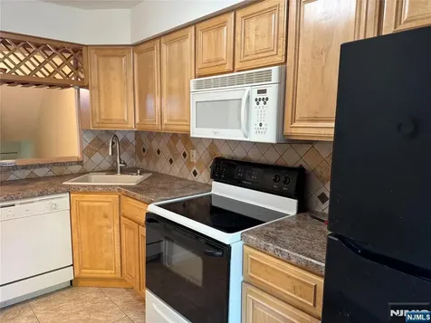 1065 Treetops Wharton Borough NJ 07885