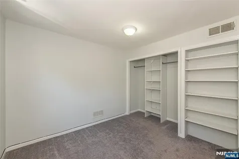47 Burnside Place Wanaque NJ 07420