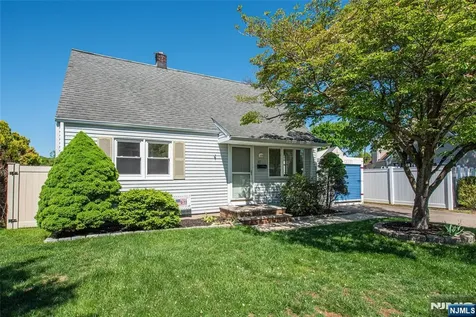 47 Burnside Place Wanaque NJ 07420