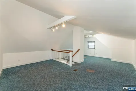 47 Burnside Place Wanaque NJ 07420