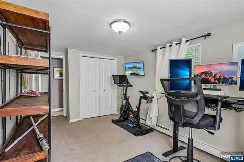 79 Sheffield Street Oakland NJ 07436