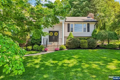 79 Sheffield Street Oakland NJ 07436