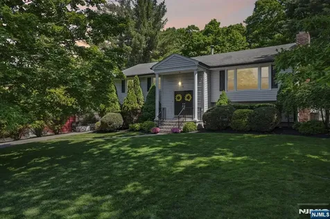 79 Sheffield Street Oakland NJ 07436