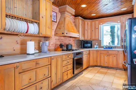 1635 Union Valley Road West Milford NJ 07480