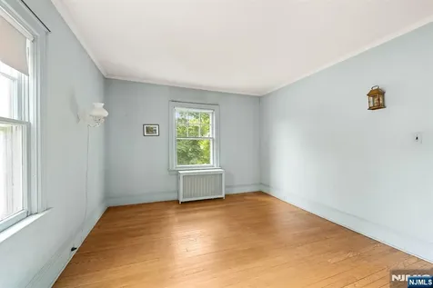 819 Roanoke Avenue Elizabeth NJ 07208
