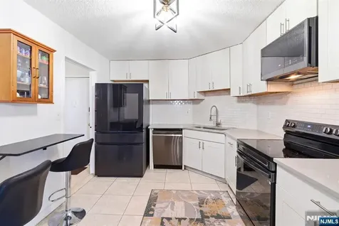 831 Harmon Cove Tower Secaucus NJ 07094