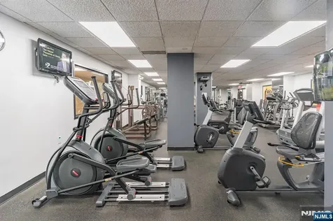 831 Harmon Cove Tower Secaucus NJ 07094