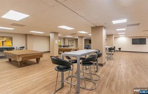 831 Harmon Cove Tower Secaucus NJ 07094