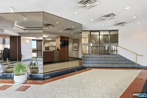 831 Harmon Cove Tower Secaucus NJ 07094